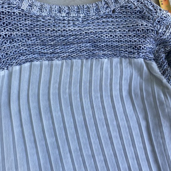 Cream Brand Lightweight Sweater W/Sheer Back Size Large Blue/Cream - Picture 5 of 11